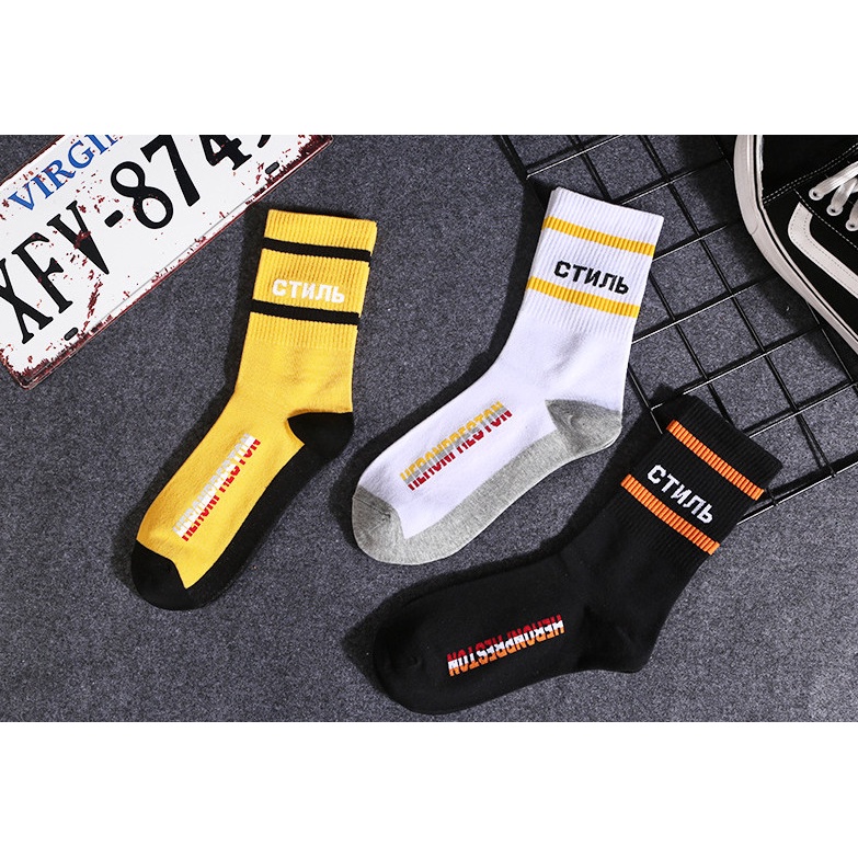 Vớ chữ CTNB cao cổ phong cách thể thao, năng động.