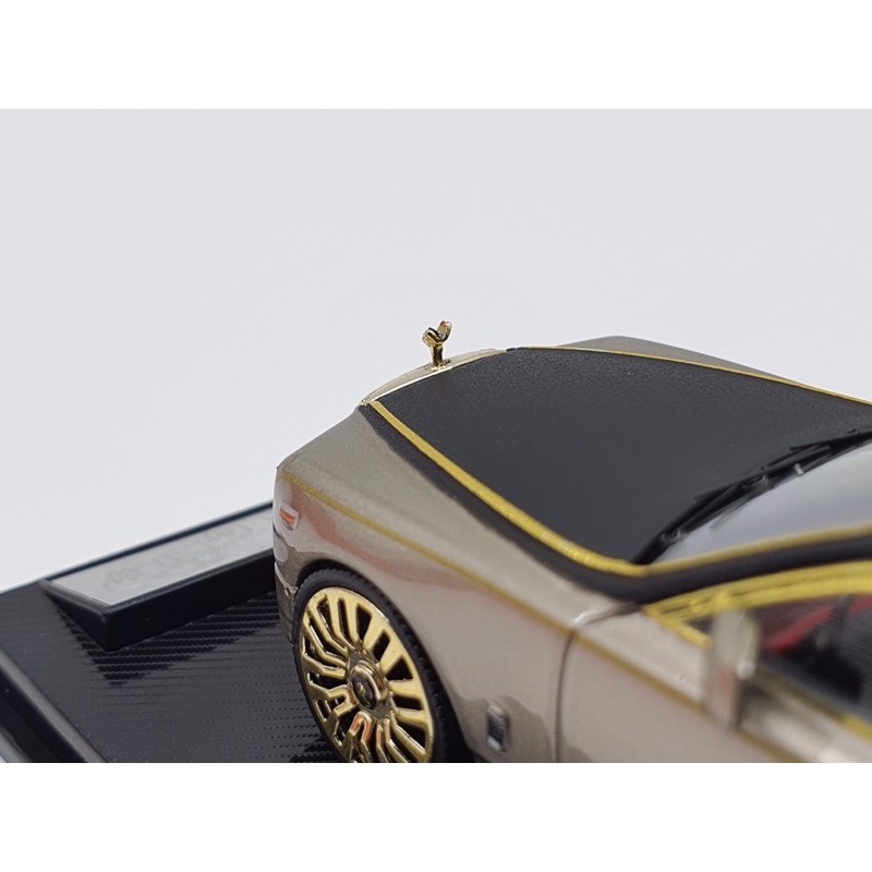 Xe Mô Hình Rolls-Royce Phantom 1:64 Collector's Model (Nâu Mui Đen Viền Vàng)