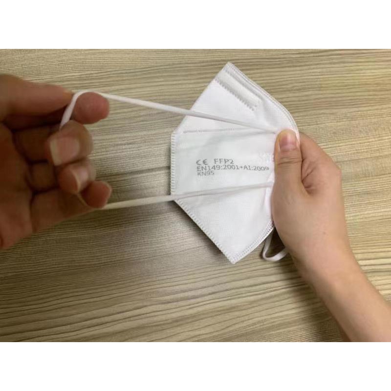 Khẩu trang N95 KN95 5 lớp chống bụi mịn PM2.5, có kẹp kim loại chắc chắn ở sống mũi