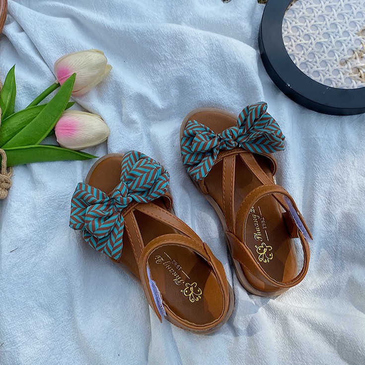 Giày Sandal Đế Mềm Chống Trượt Cho Bé Gái