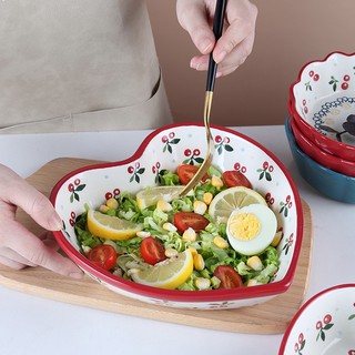Bát Sứ Cherry Đỏ Hình Tim Sang Trọng