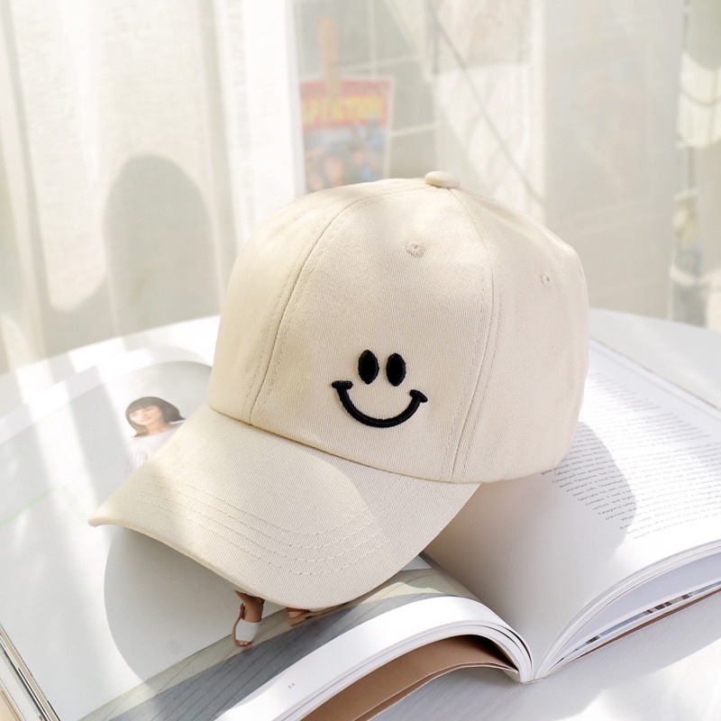 Mũ lưỡi trai ( nón kết) hình mặt cười chất liệu cotton màu kem xinh xắn (FH15)