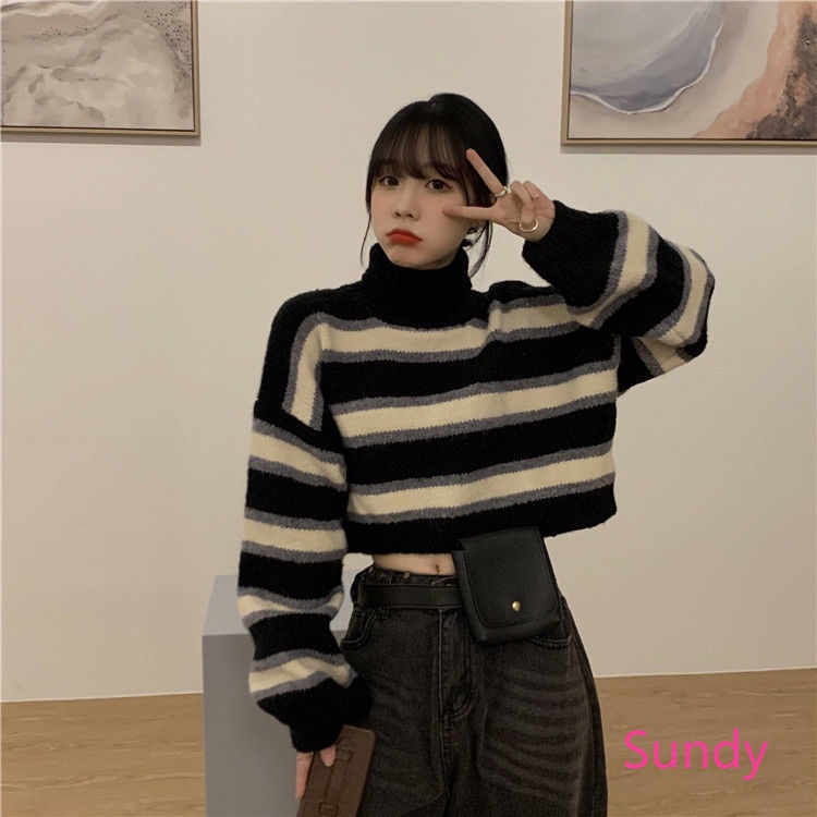 Áo len cổ lọ họa tiết kẻ sọc phong cách Hàn quốc