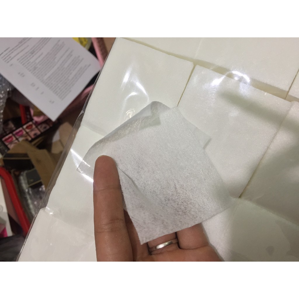 Bông cắt sẵn 1600 miếng kích thước 6x7 tiện lợi, an toàn