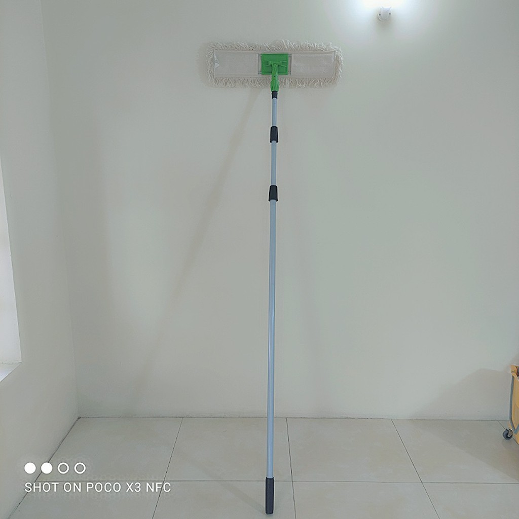 Bộ dụng cụ lau tấm pin năng lượng mặt trời áp mái bằng bàn lau 60cm và, cây nối 6m