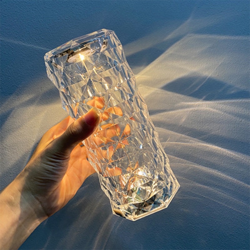Đèn Ngủ Để Bàn, Đèn Pha Lê Cảm Ứng 3 Màu Hiệu Ứng Ánh Sáng Hoa Hồng 3D