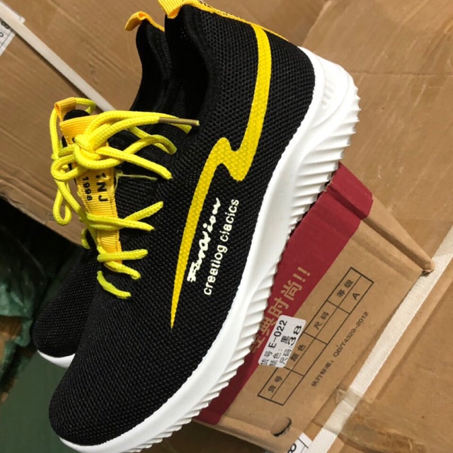 Giày thể thao siêu mền nam nữ