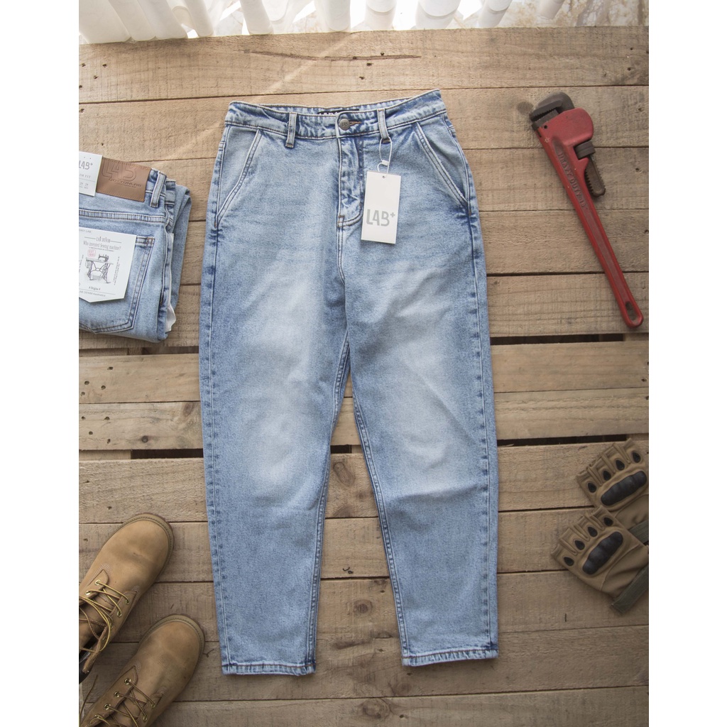 Quần Jean nam vải Denim co giãn nhẹ form carrot fit màu xanh bạc - LAB801