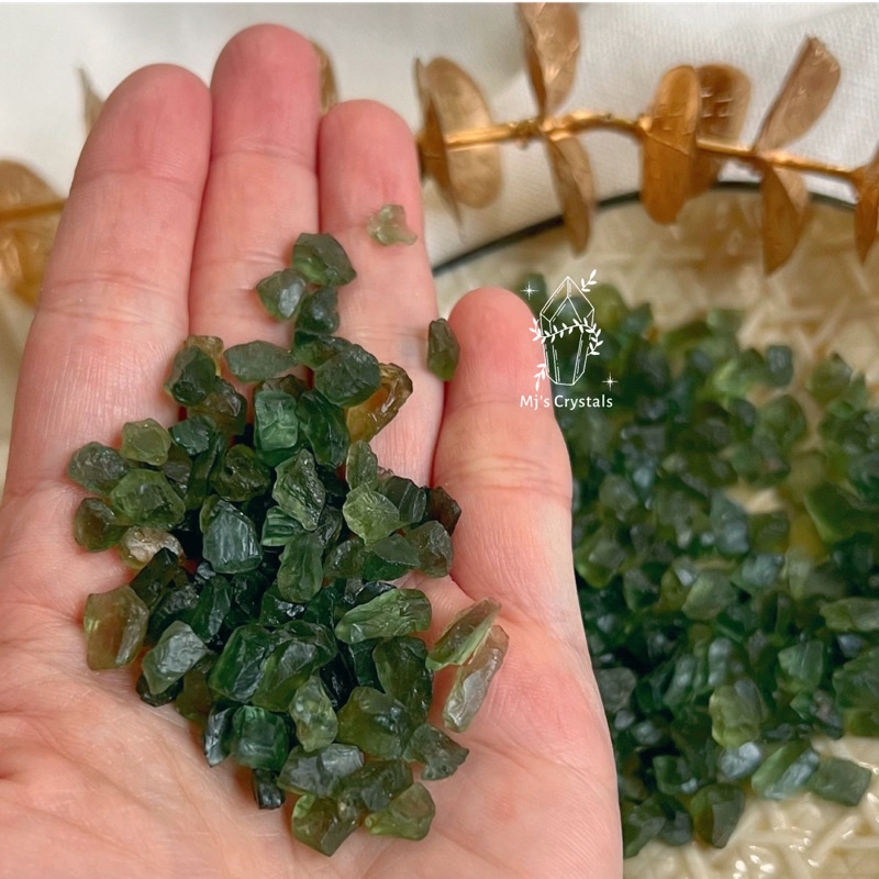 Đᴀ́ ᴛʜᴏ̂  GREEN APATITE Bʀᴀᴢɪʟ ᴍᴀ̀ᴜ xanh rêu  đᴇ̣ᴘ sᴜ̛ᴜ ᴛᴀ̂̀ᴍ, ʟᴀ̀ᴍ ʜᴀɴᴅᴍᴀᴅᴇ, ʀᴇɪᴋɪ, ᴛʜᴀɴʜ ᴛᴀ̂̉ʏ, ᴛʜɪᴇ̂̀ɴ đɪ̣ɴʜ
