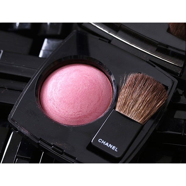 Phấn má hồng Chanel Joues Contraste Powder Blush màu 64 Pink Explosion 4g Ouibeaute