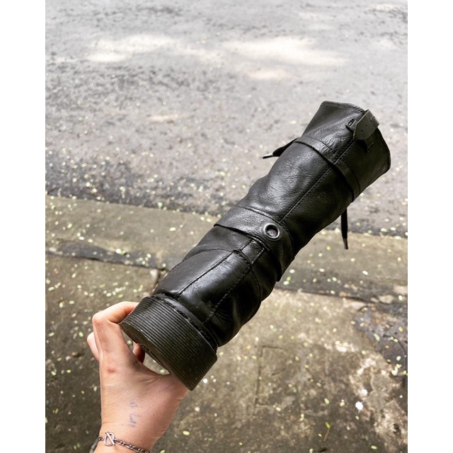 Giày boot Dr Martens da thật size 38