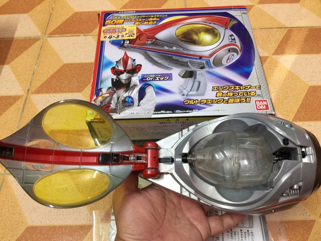 Đồ chơi theo phim siêu nhân Ultraman