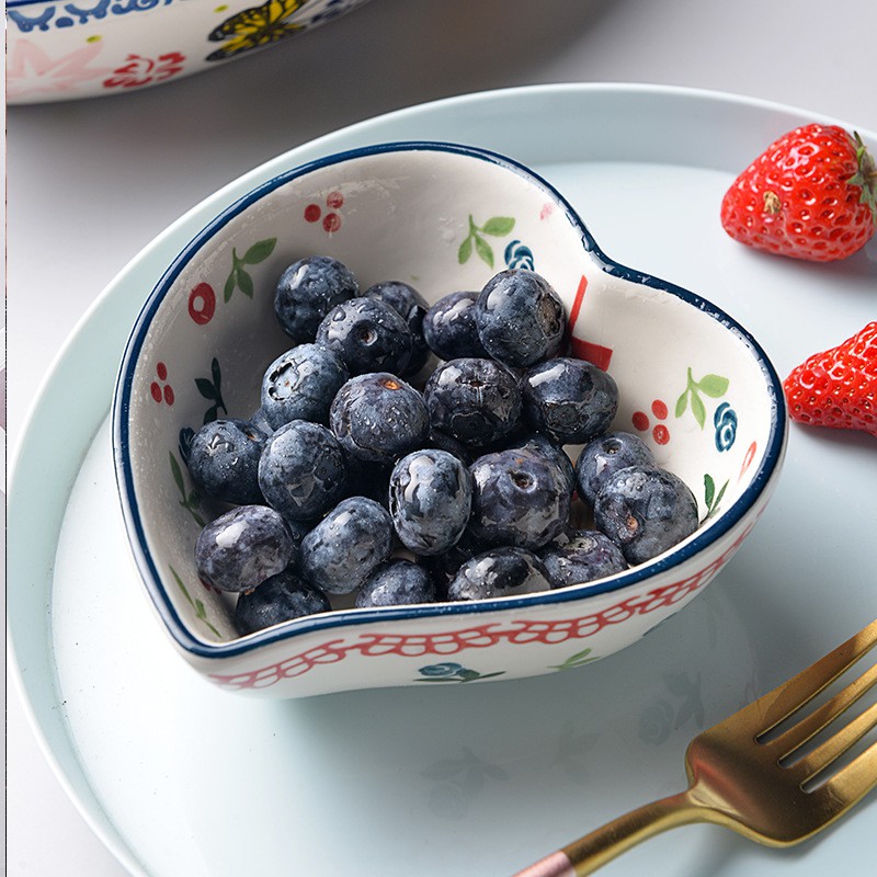 Bát tô sứ hình trái tim hoạ tiết hoa và bướm kiểu Bắc Âu