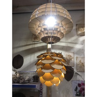 Đèn gỗ thả trần hình quả thông