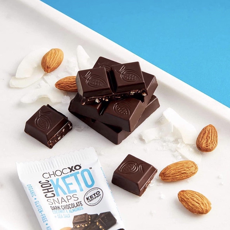 Socola đắng Chocxo Keto Snaps Dark Chocolate Coconut Almond Sea Salt Mỹ 420g