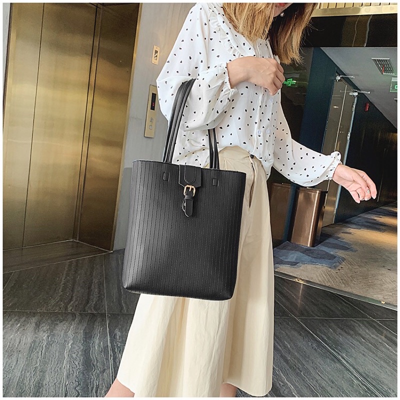 Túi xách nữ tote đeo vai trần chỉ dọc khoá túi cúc từ khoá rip Khuonghien