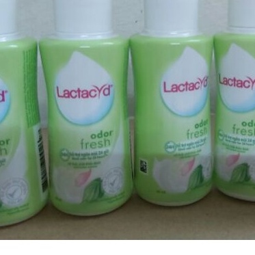 Dung Dịch Vệ Sinh Lactacyd 60ml Lá Trầu Không& Nước Hoa Hồng