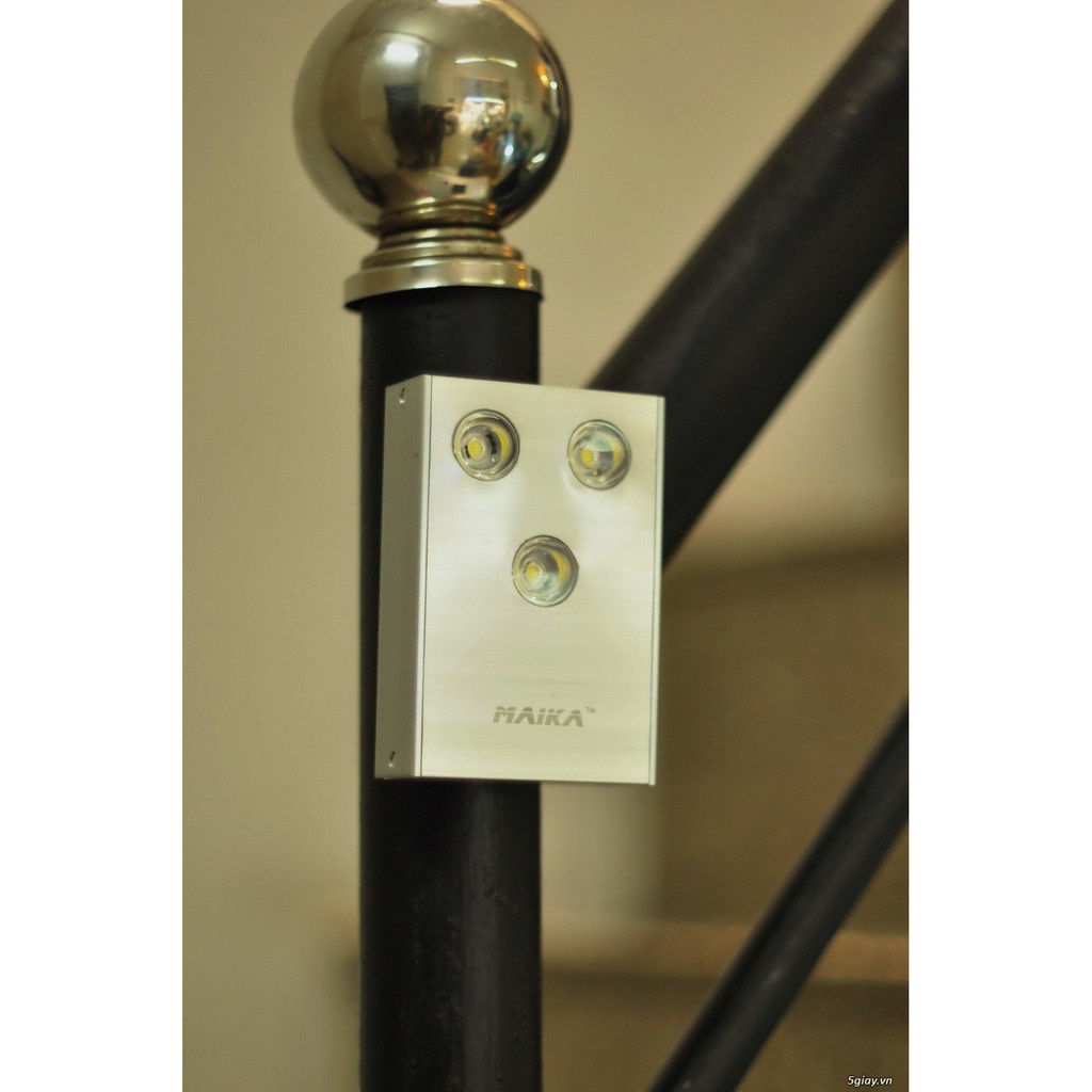 Đèn Pin Sạc Maika 2 LED, 3 LED siêu sáng 3W cảm ứng