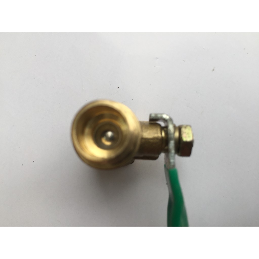 Van đồng khóa nước 1/4  một đầu ren ngoài, một đầu ren trong