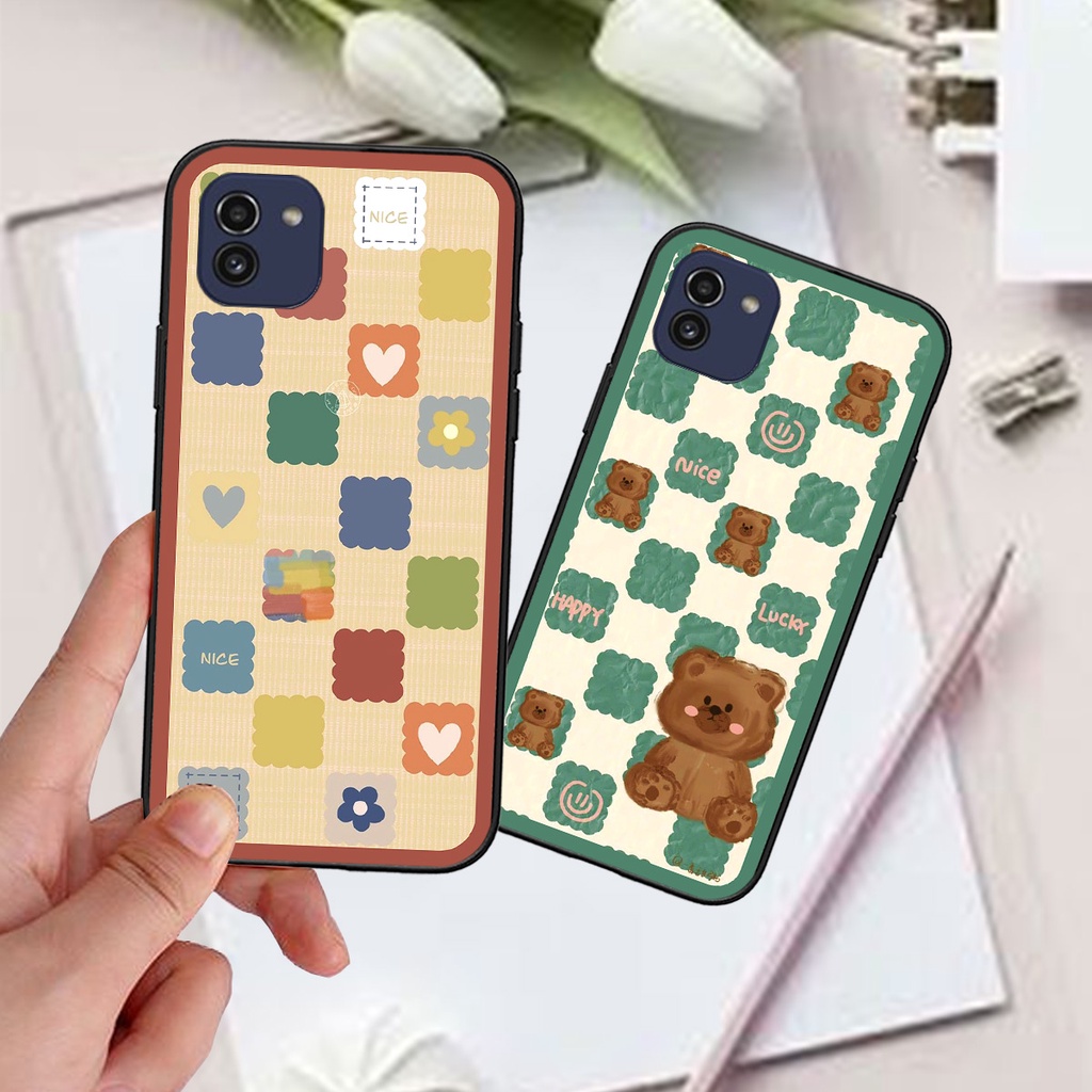 Ốp Samsung A03 in hình gấu caro đen trắng dễ thương siêu bền