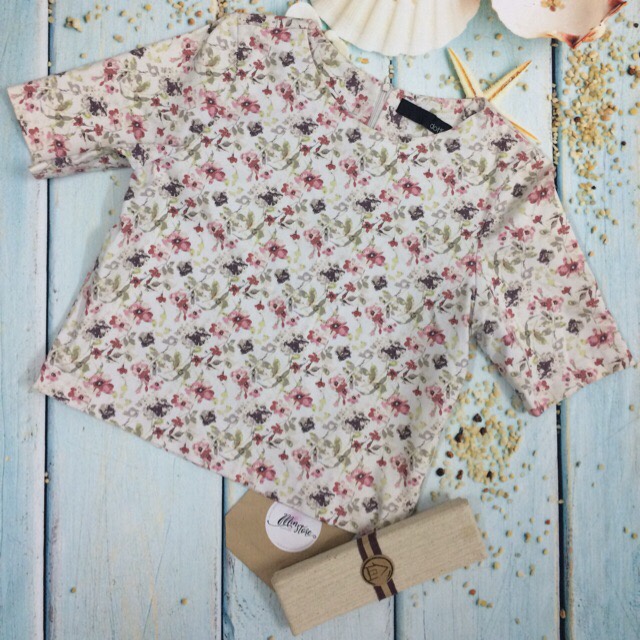 Áo hoa nhí basic Dottie