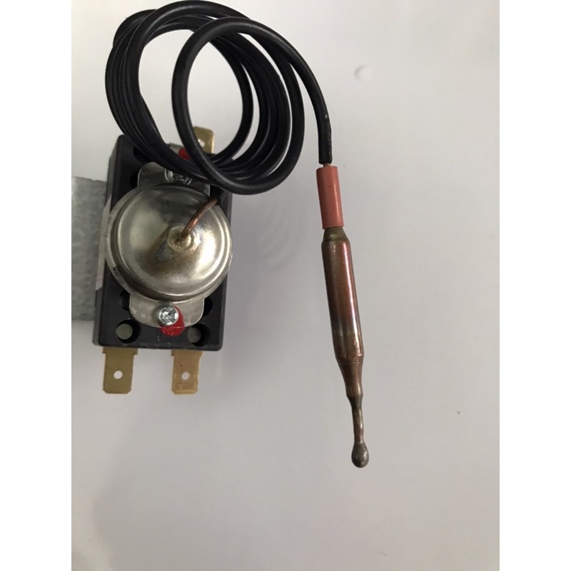 Cảm biến nhiệt độ, 4 chân bình nóng lạnh ferroli .