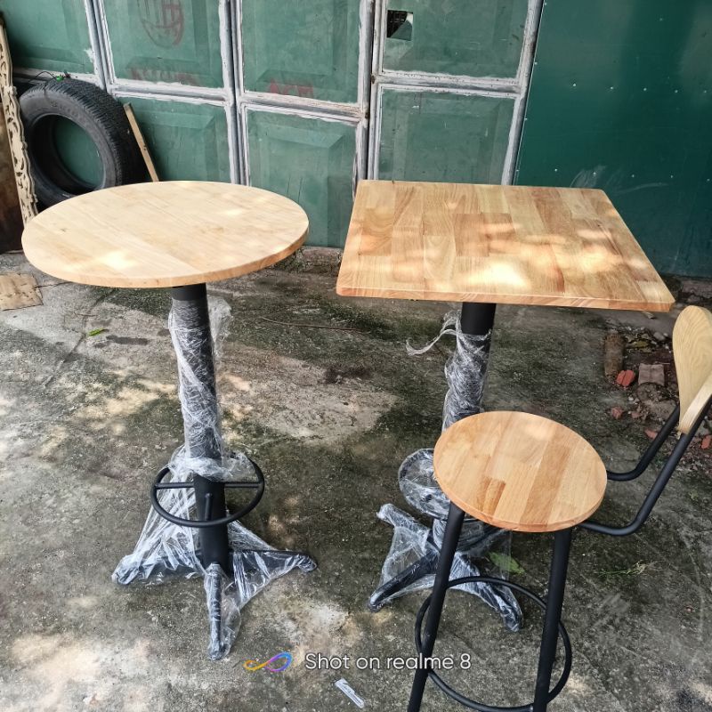 Bàn cafe quầy bar chân trụ cao 1m mặt gỗ cao su 60cm