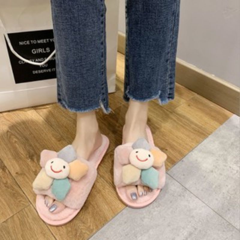 Dép lông mang trong nhà