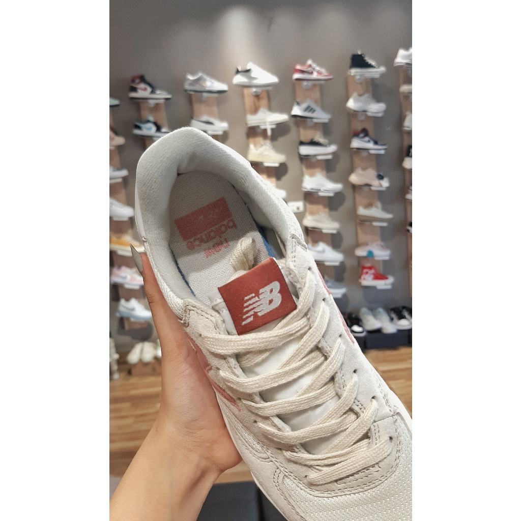 Giày New Balance CRT300