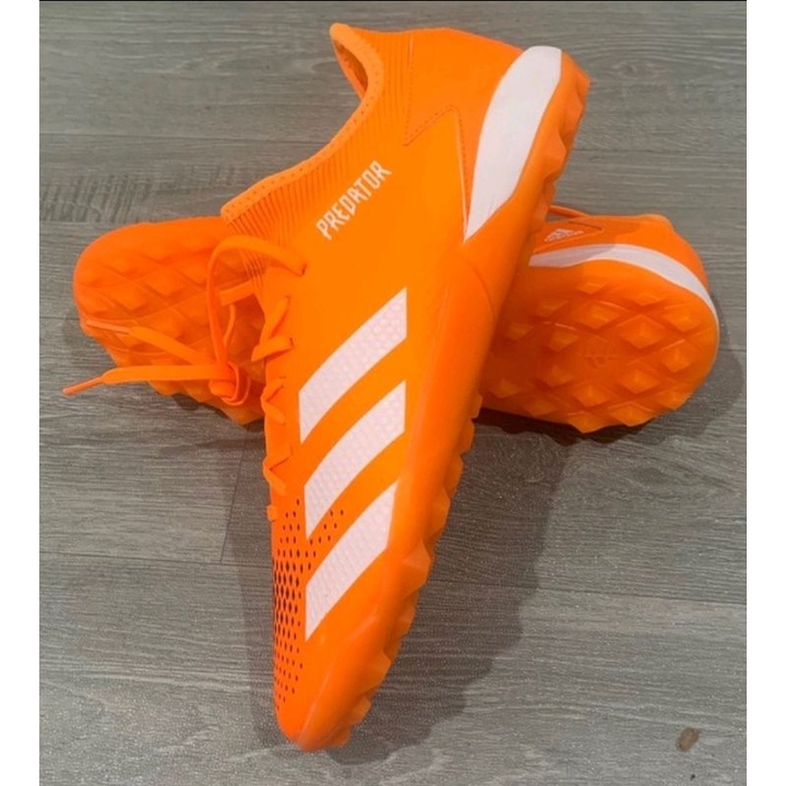 Giày đá bóng predator 20 tf