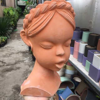 Chậu đất nung hình cô gái kích thước 18*18*26cm