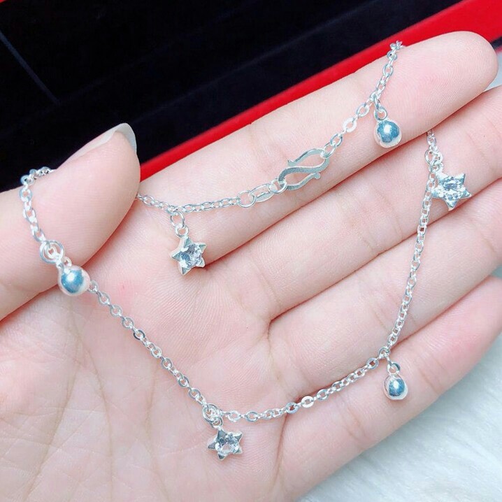 LĂC CHÂN TREO NGÔI SAO