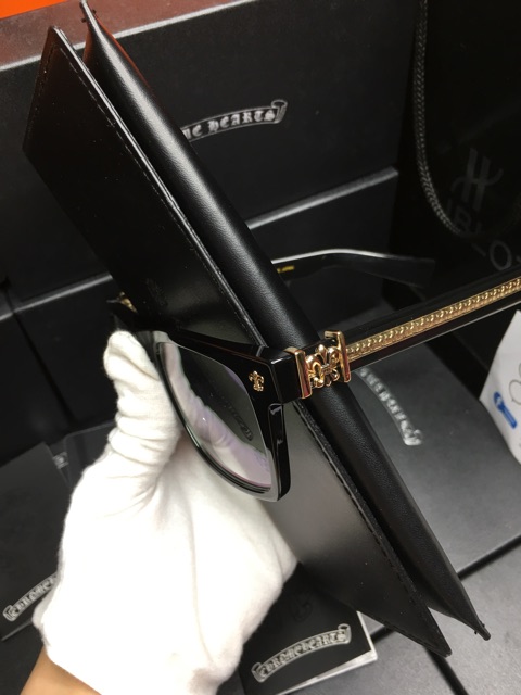 Kính mắt họa tiết chrome hearts SALE 70% fullbox