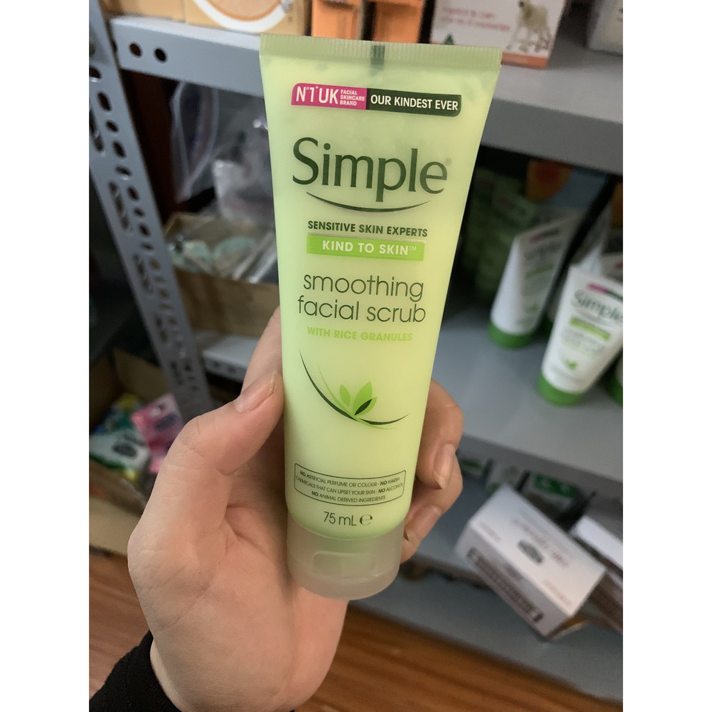 Kem Tẩy Tế Bào Chết Simple Smoothing Facial Scrub (75ML) & Khăn Ướt Tẩy Trang Tẩy Da Chết Simple (25 Tờ)