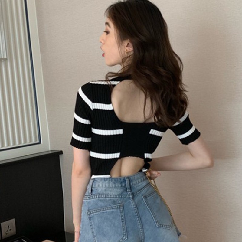 Áo Thun Nữ Cổ Tròn Ngắn Tay Sọc Ngang