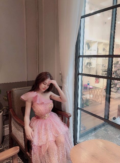 Đầm tầng lệch vai_ hàng thiết kế cao cấp