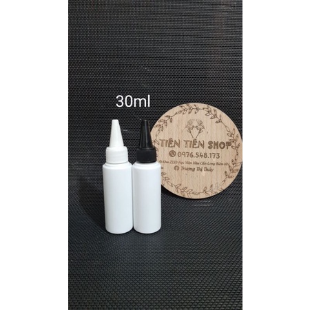 Chai thủy tinh sơn trắng 30ml vai vuông nắp nhọn