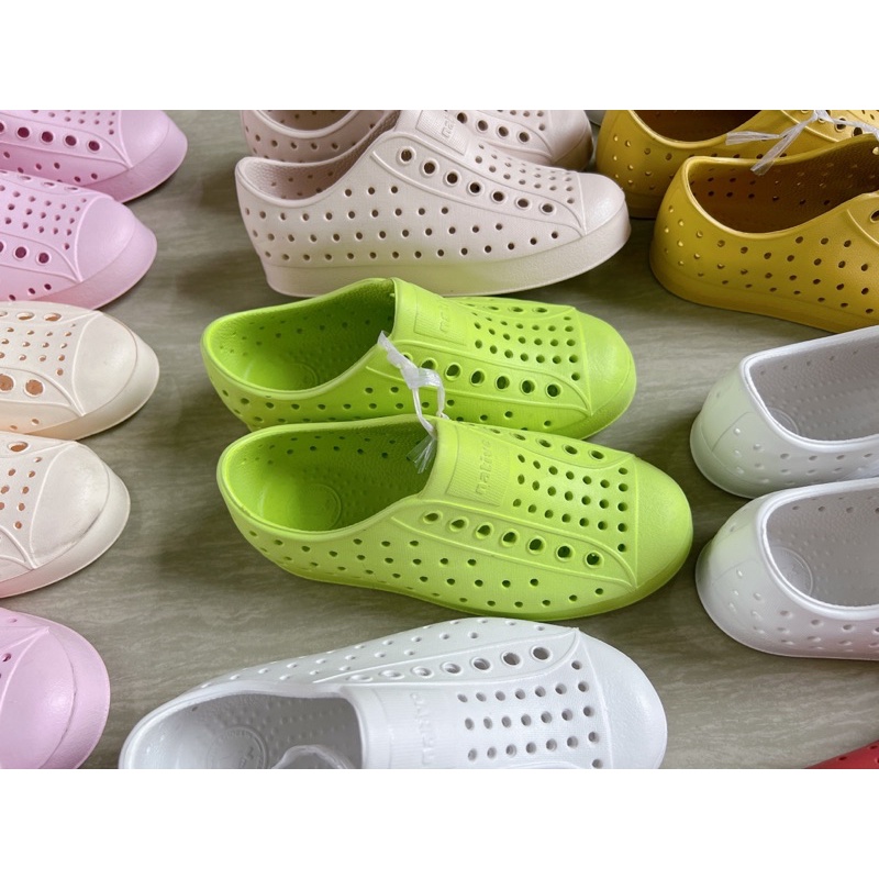 Giày nhựa Na tive vnxk