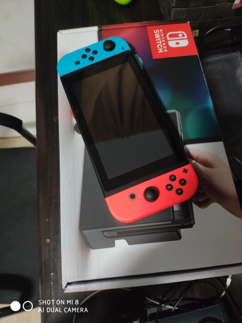 Nintendo Switch V1 Hack kèm thẻ 128GB Likenew 99%