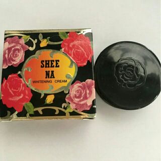 12hộp kem shee na hoa hồng đen