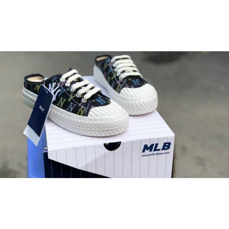 Giày Đạp Gót M-L-B Thêu chữ dành cho nữ 3 màu lựa chọn