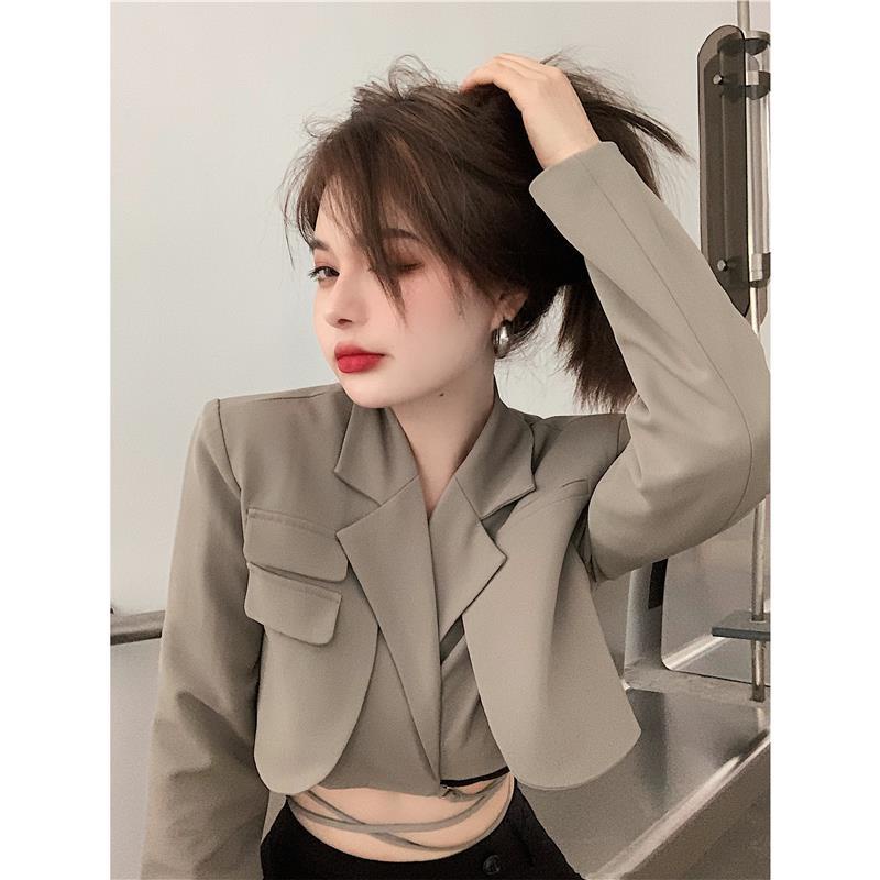 Áo khoác vest tay dài dáng ngắn/ Chân váy phong cách retro cho nữ