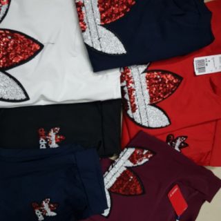 Bộ đồ thể thao nữ đính kim