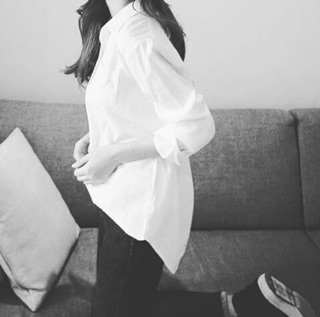 Bán sỉ áo Sơ mi trắng đuôi tôm