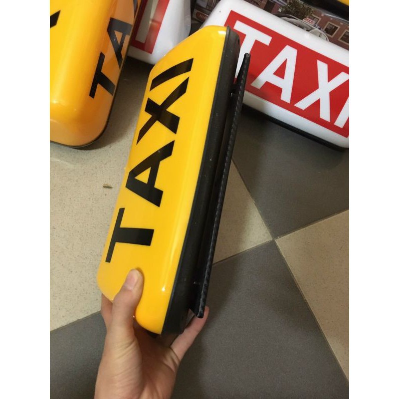 Mào taxi ô tô có đèn và đế nam châm tự hít