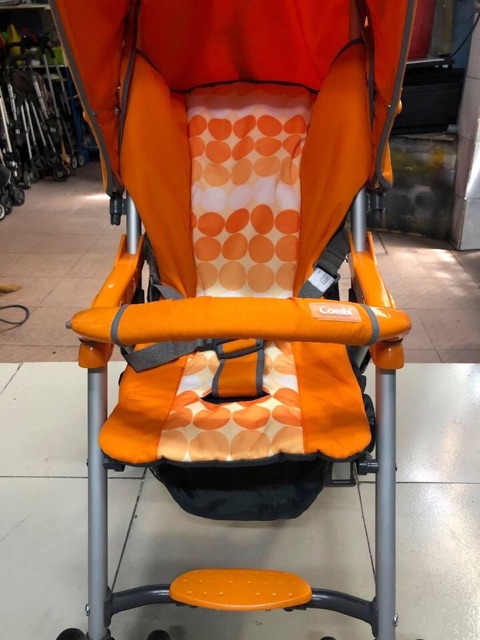 Xe đẩy du lịch Combi Cực Kỳ Gọn Nhẹ