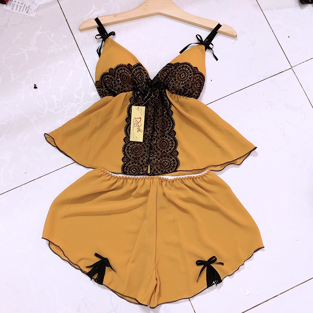 Bộ ngủ 2 dây chất voan Thái, áo có mút tháo rời, viền ren nửa ngực, áo xẻ giữa. MV12