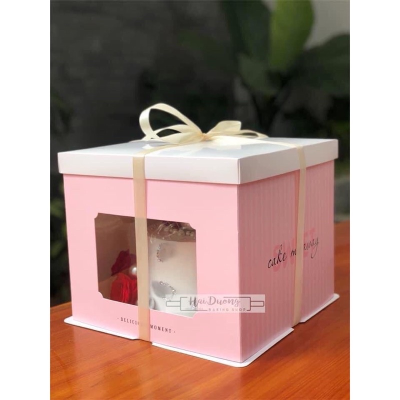 Hộp đựng bánh sinh nhật kèm đế