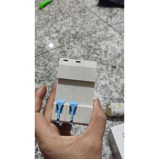 Aptomat CB thông minh Wifi Tuya 63A 40A
