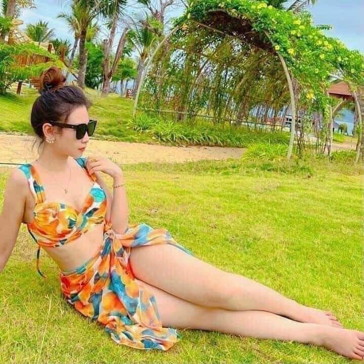 Sét bikini đi biển họa tiết hoa cam kèm khăn KONKUN MS115